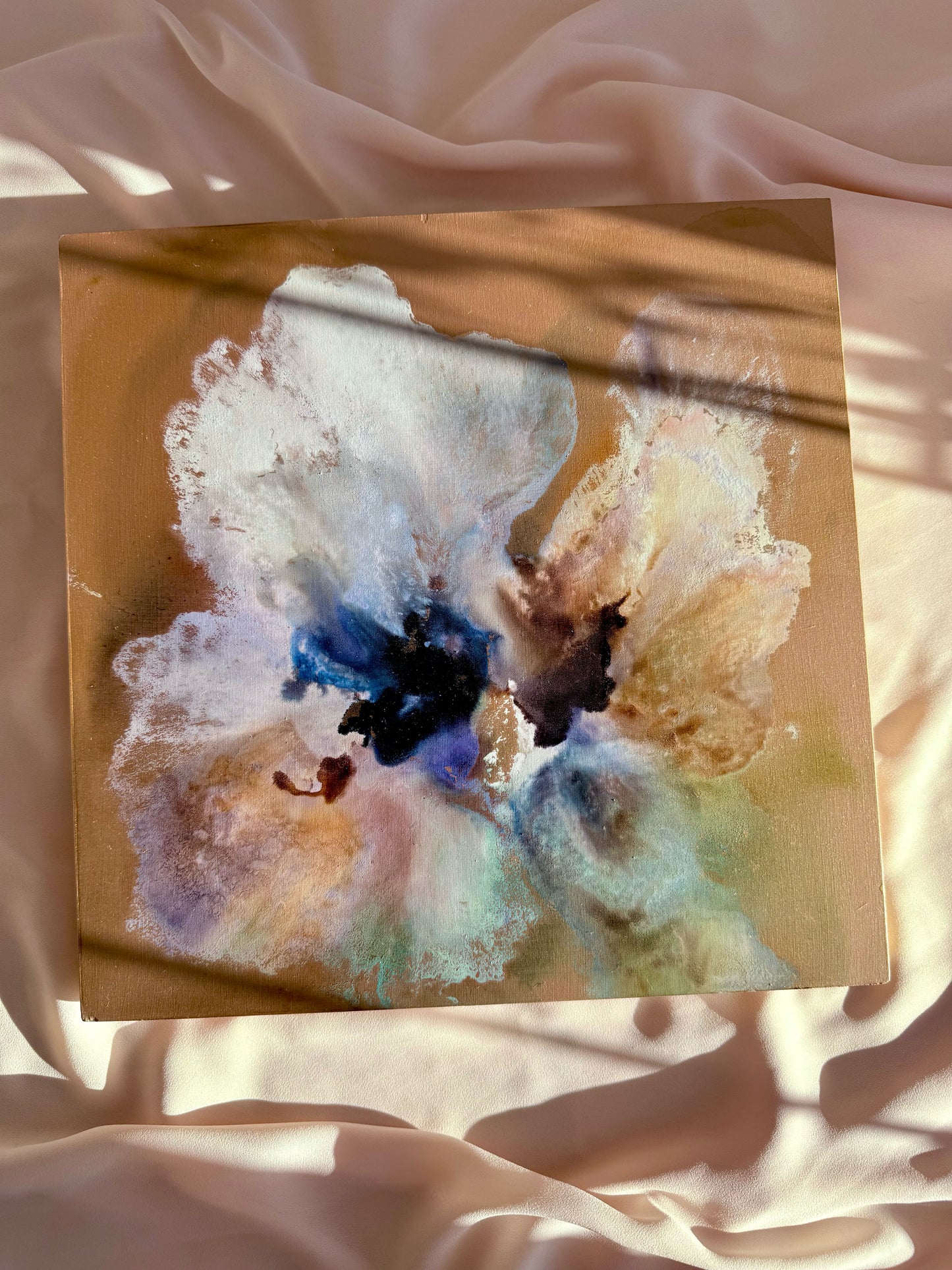 Radiant Bloom | 30 x 30cm