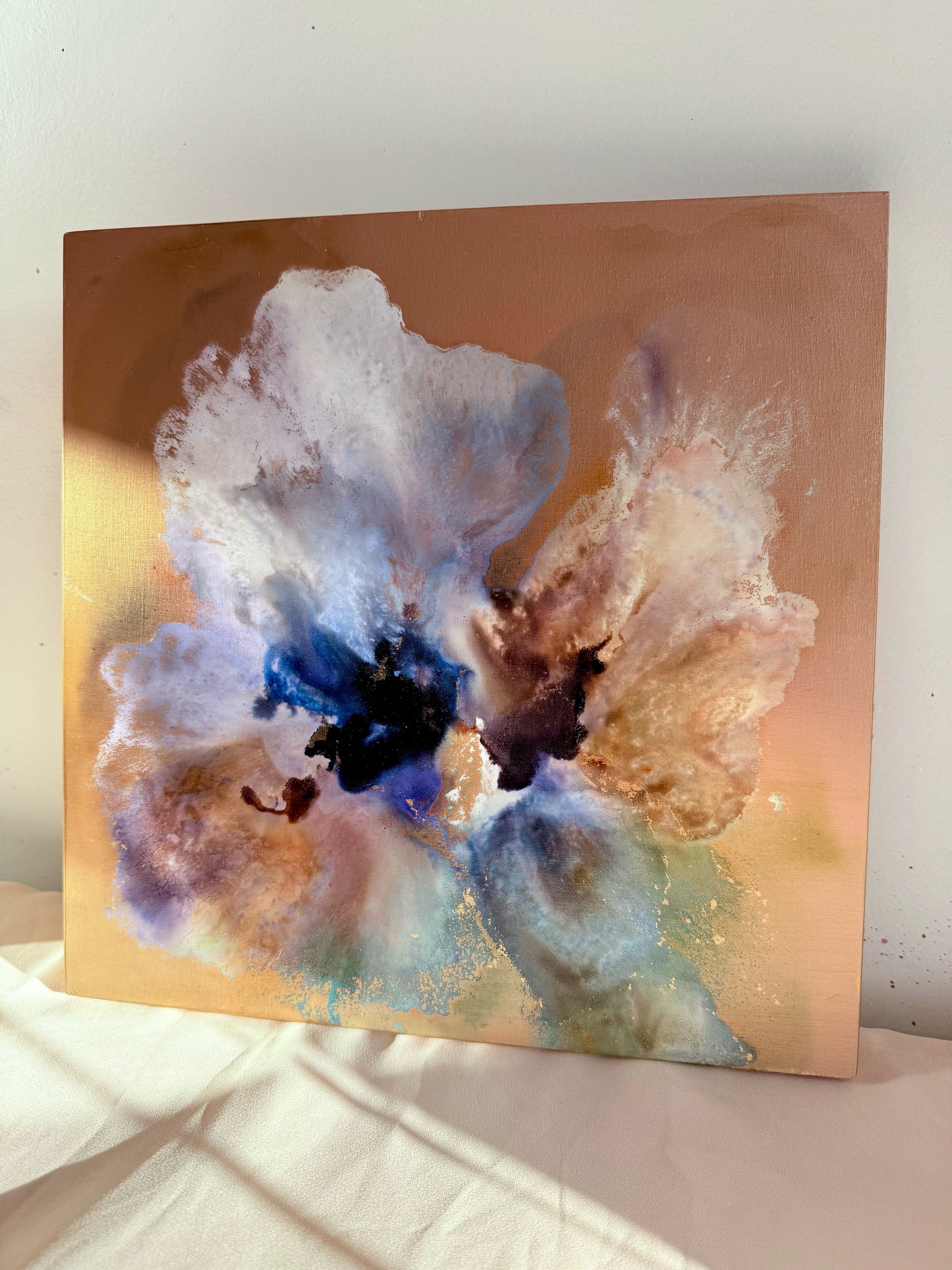 Radiant Bloom | 30 x 30cm